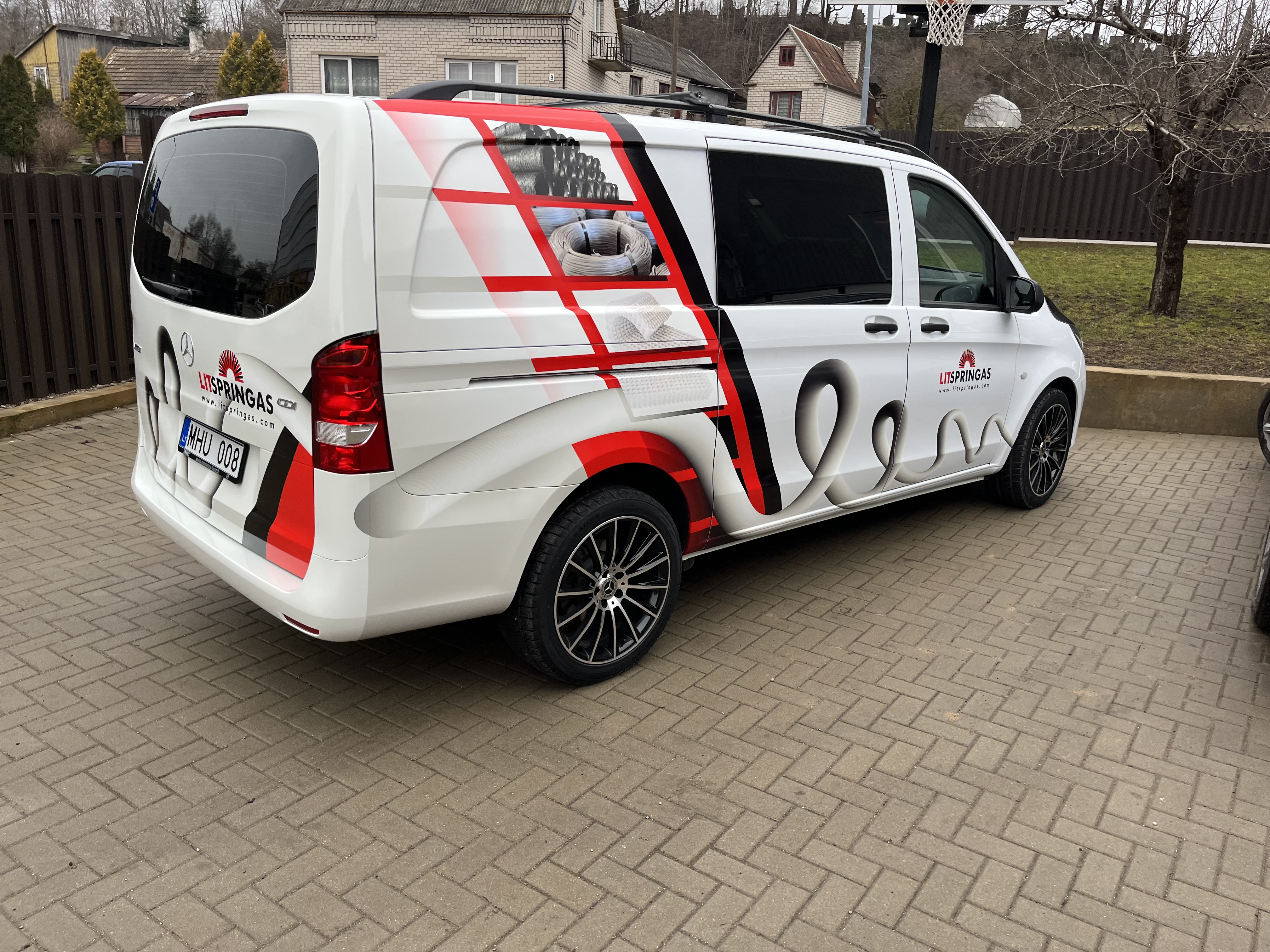 Reklama ant transporto priemonių – 9