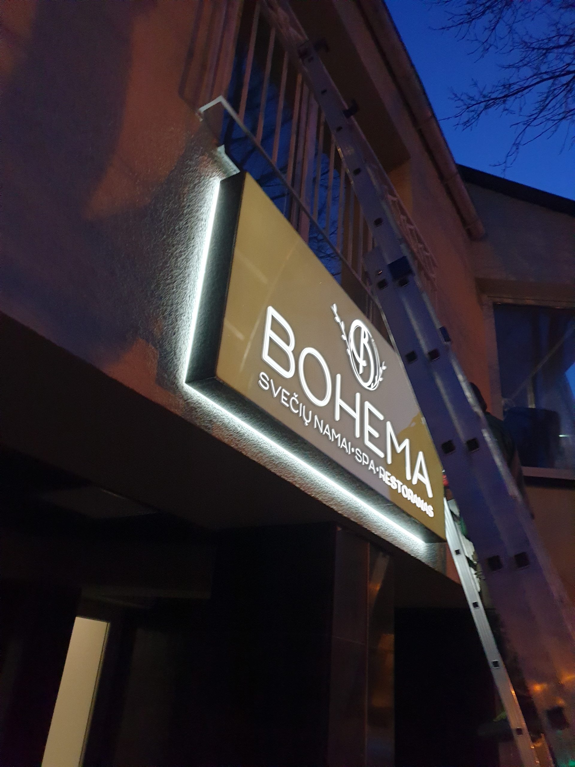 Šviesdėžės ir pilonai – 3