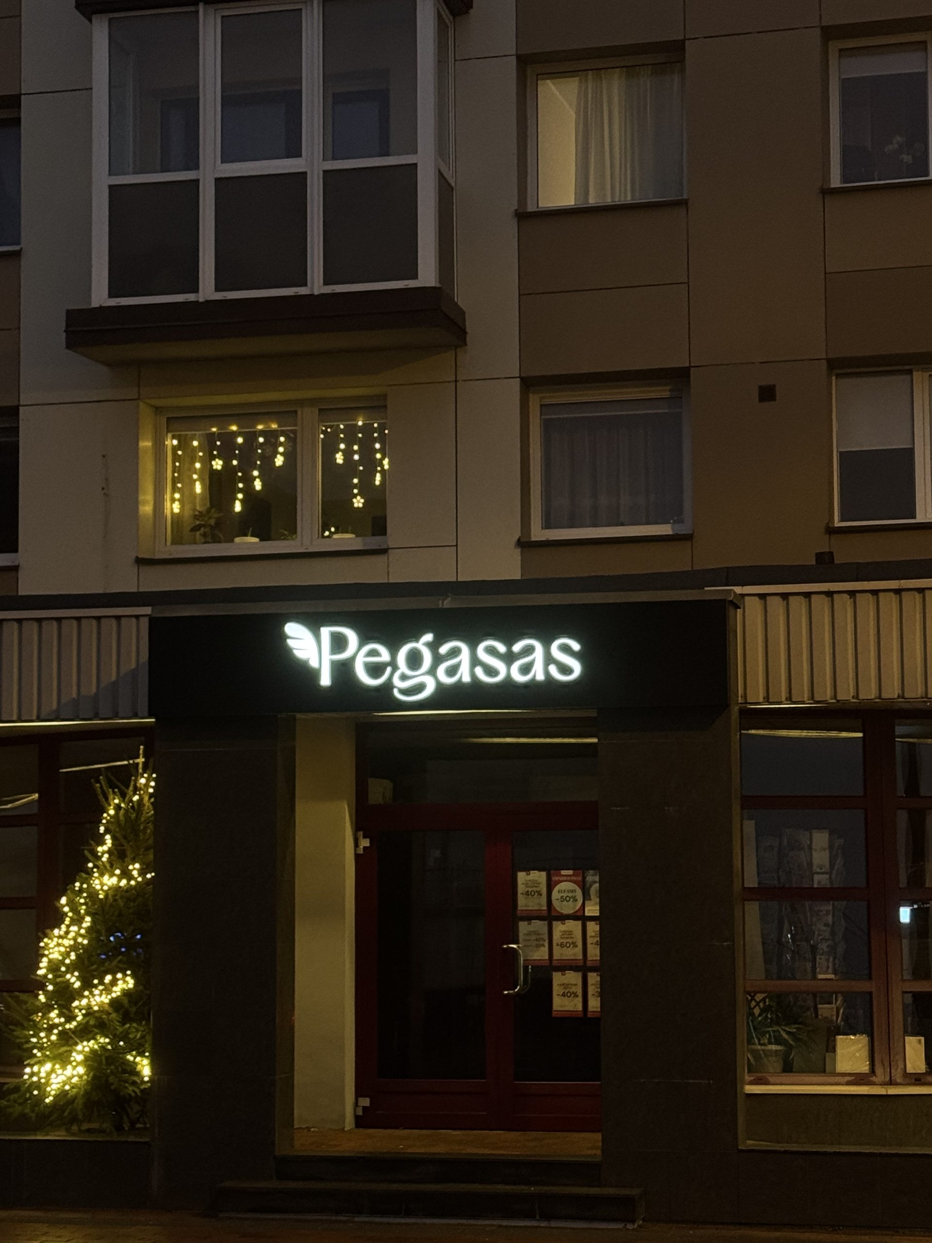 Šviesdėžės ir pilonai – 5